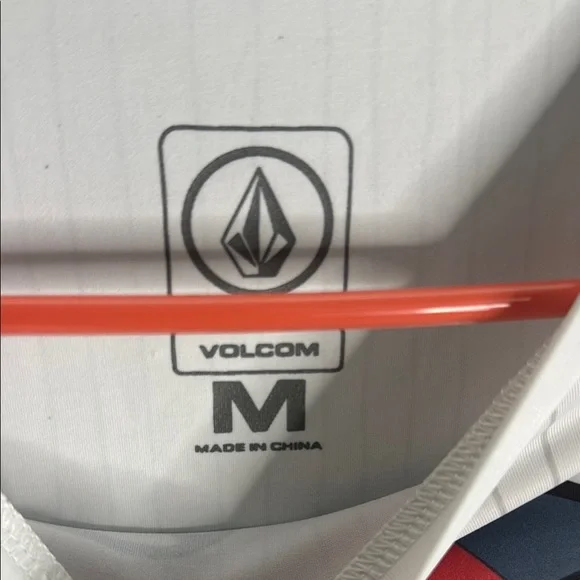 Volcom Rash Guard - Picture 2 of 4